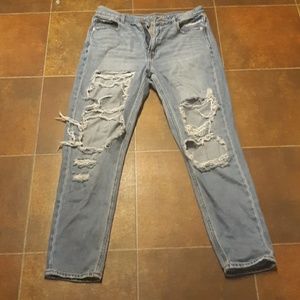 AE mom jean